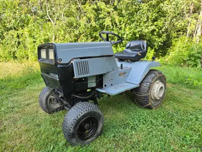 Lawn tractor , View more