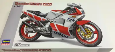 Hasegawa 1/12 Yamaha TZR250 (1KT) 1985, View more