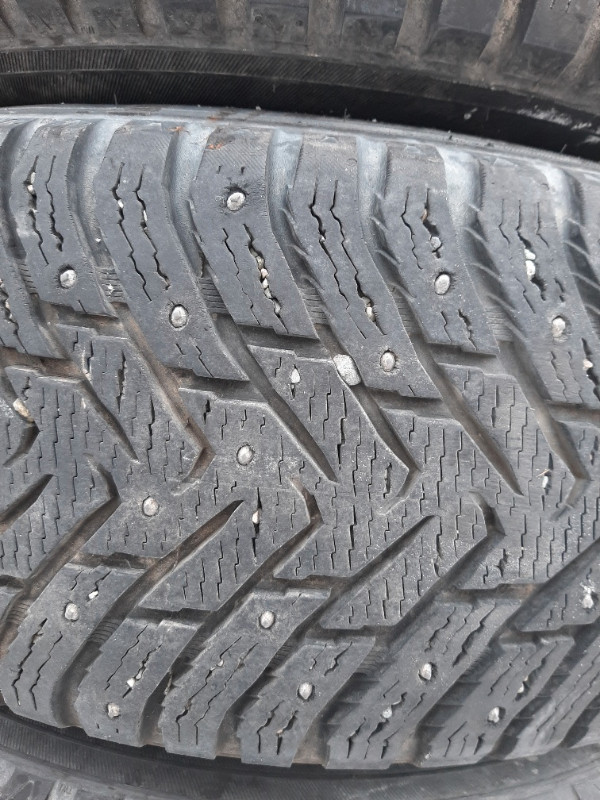 4 265 70 R16 NOKIAN HAKKAPELIITTA TIRES ON DODGE DAKOTA RIMS in Tires & Rims in Whitehorse - Image 2
