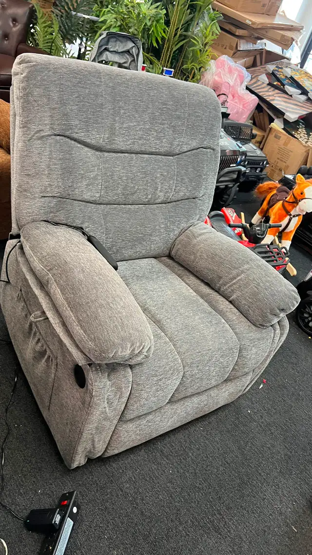 Electric recliner massage chair, brand new63793683347073121