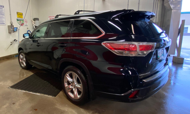 2015 Toyota Highlander in Cars & Trucks in Winnipeg - Image 3