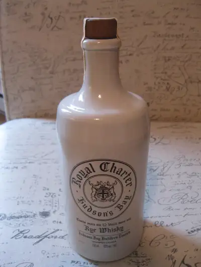 Royal Charter Hudson's Bay 12 Year Old Rye Whisky. 750ml./40% Bouteille intact non ouverte avec le t...