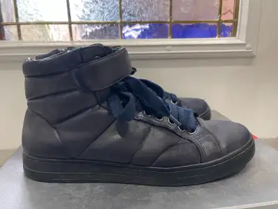 Prada sneaker size10, View more