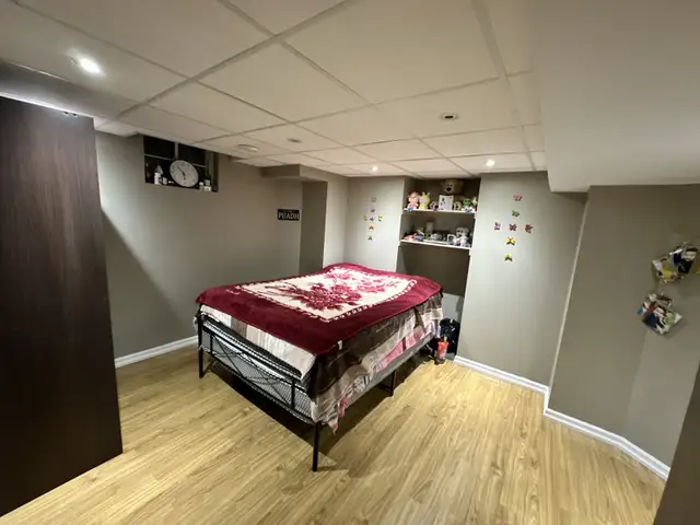 ✨ Queen Size Bed + Mattress – Only $200! ✨64634281535747120