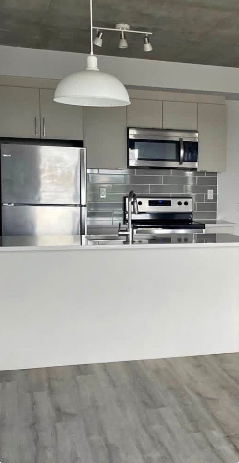 $1610 4½ à louer - Station G, Mascouche — photo 3
