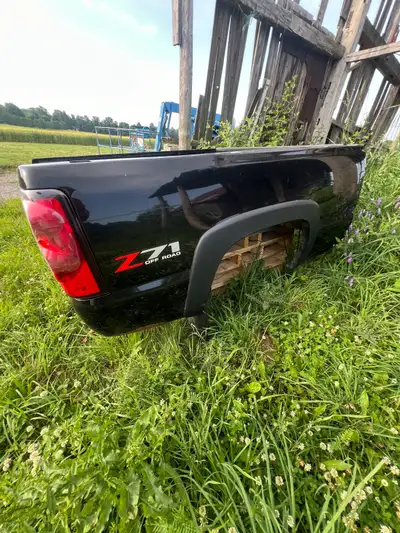 I have a 2007 silverado 1500 z71 that I am parting with. Lots of good internal parts. Body is not in...