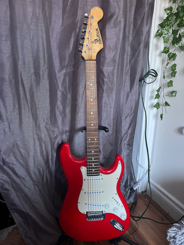 redfox electric guitar in Guitars in Leamington