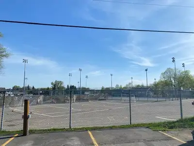 2  1/2 A Louer à laval