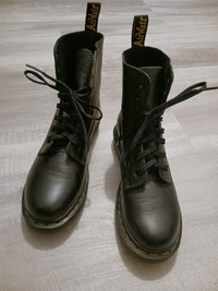 Doc marten boots (US size 7)
