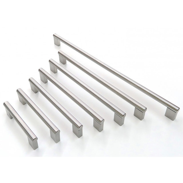 Poignées d'armoires de cuisine et quincaillerie spécialisée Vaisselle