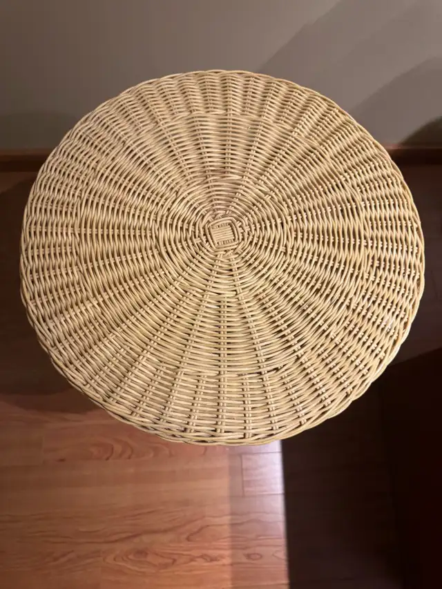 Wicker Side Table in Other Tables in Mississauga / Peel Region - Image 3