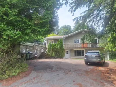 Charming Ground Floor 4 ½ Apartment for Rent Saint-Sauveur
