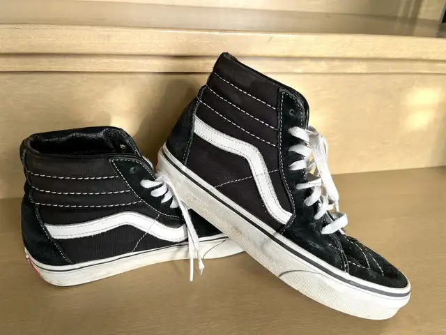 Vans Sneakers in Women's - Shoes in Bedford - Image 3