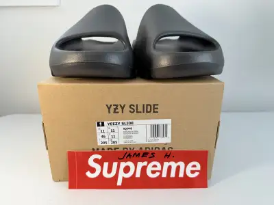 YEEZY SLIDE, View more