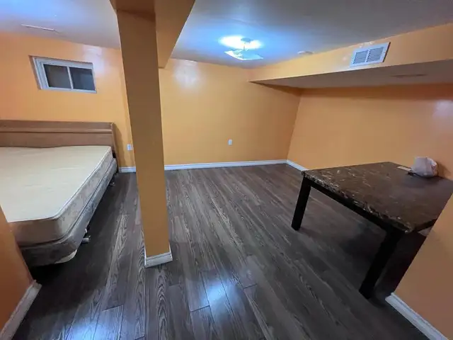 Studio basement near Bramalea city center & GO station- Fleetwoo in Room Rentals & Roommates in Mississauga / Peel Region - Image 4