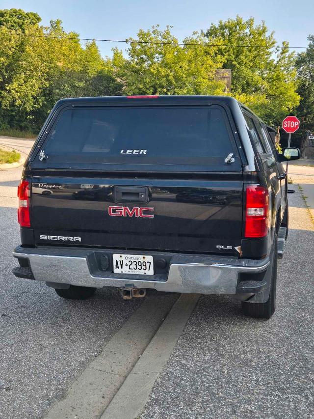 2017 GMC Sierra 1/2 ton k1500 SLE 5.3 L 325 CID V8 in Cars & Trucks in North Bay - Image 4