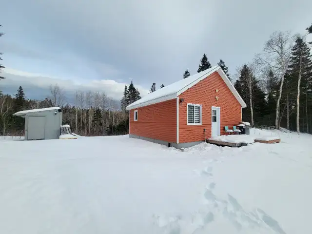 Chalet à vendre in Houses for Sale in Gaspé - Image 2