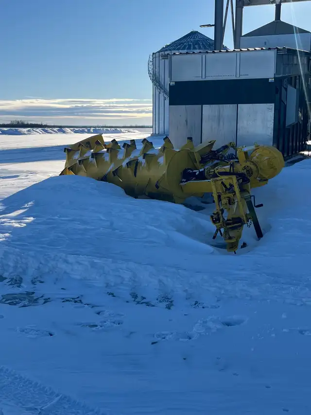 Rock Picking and Breaking Equipment in Farming Equipment in Grande Prairie - Image 3