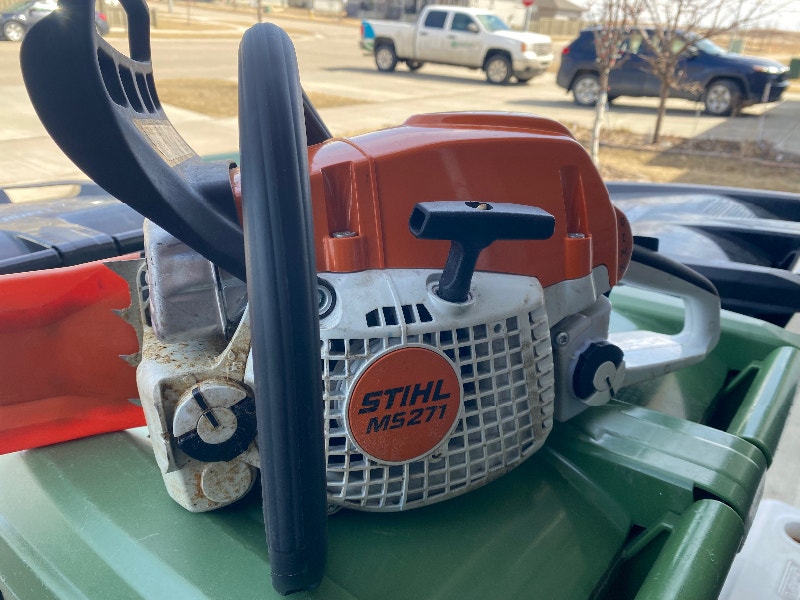 Stihl chainsaw 271 Outdoor Tools & Storage Strathcona County Kijiji