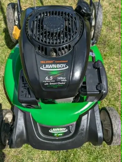 Tondeuse LAWN BOY 6.5 hp. ou 149 cc.  Couteau affuté., View more