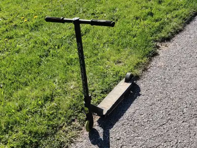 Madd Gear scooter
