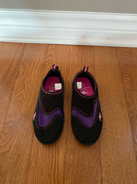Kids size 11/12 water shoes 