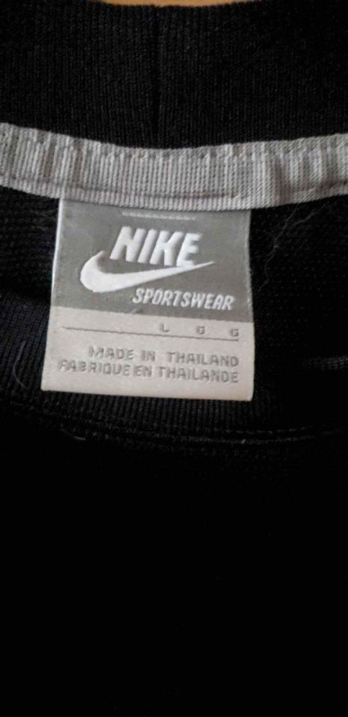 Nike Sportswear Short-Sleeve Knit Black Grey Mesh Panels Shirt M dans Hommes  à Longueuil/Rive Sud - Image 2