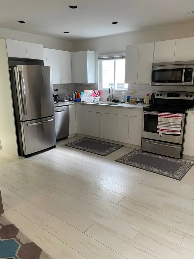 1 Bright furnished private BR in a 2 BR suite near Joyce Station in Room Rentals & Roommates in Vancouver - Image 4