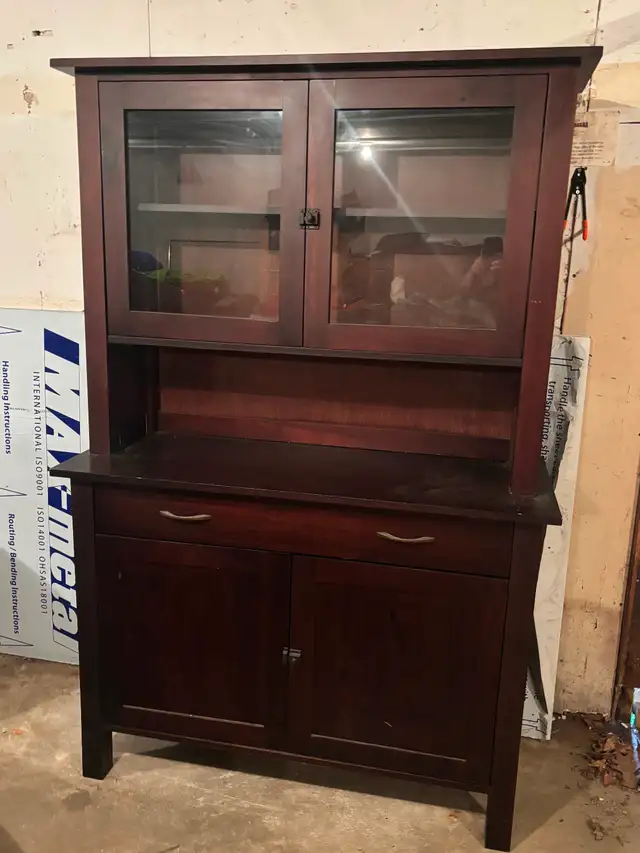 Wooden Hutch/Buffet in Hutches & Display Cabinets in Muskoka - Image 2