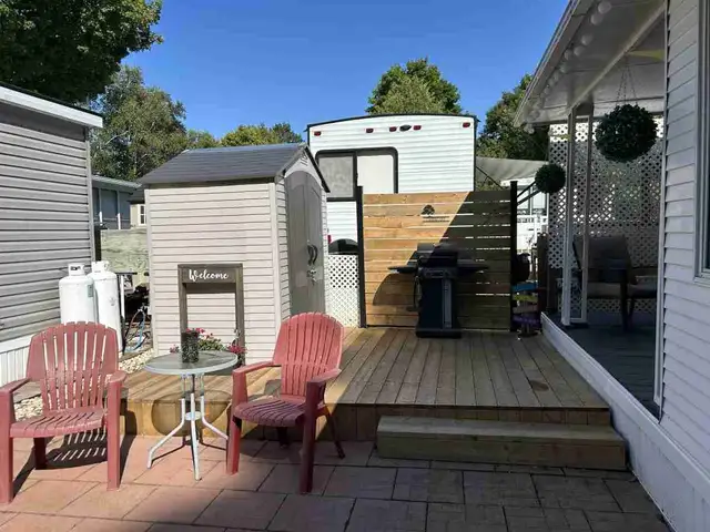 2003 Northlander supreme trailer Bayfield Ontario in Travel Trailers & Campers in Grand Bend - Image 3
