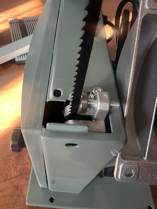 Brand new 9 inch band saw never been used in Power Tools in Calgary - Image 3