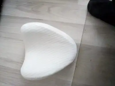 Coussin genou tres bonne etat
