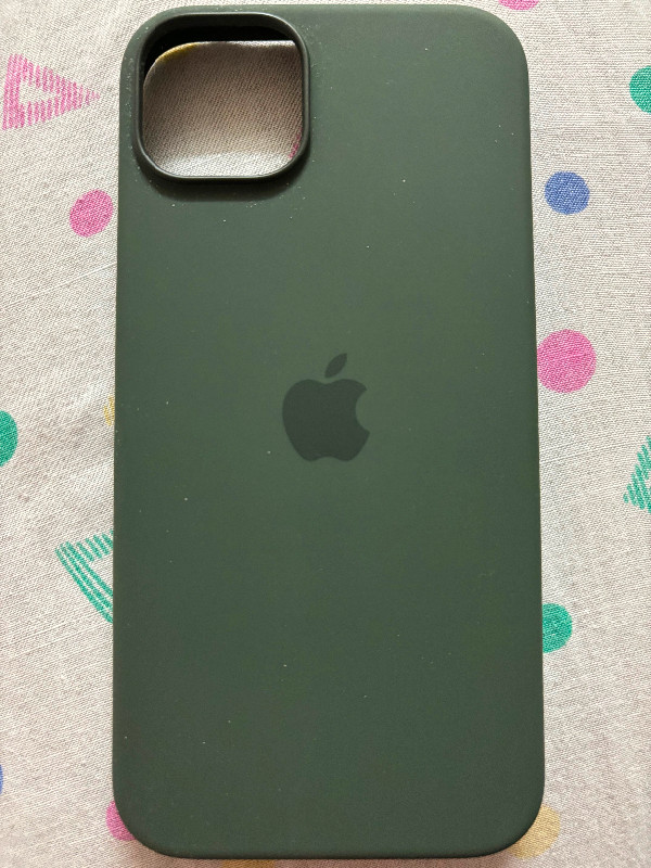 Silicone Apple iPhone case (green) in Cell Phone Accessories in Ottawa