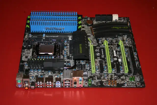 Carte mère Guerrilla 1 avec processeur intel 960 in System Components in Québec City - Image 3