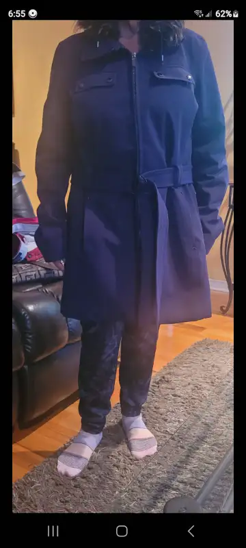 Lds Pple hood winter coat SzXlrg 8$ in Women's - Tops & Outerwear in Laval / North Shore - Image 6
