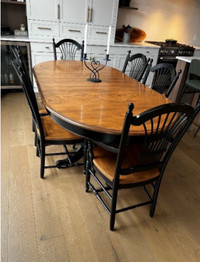Solid Maple Dining Room Table and Chairs