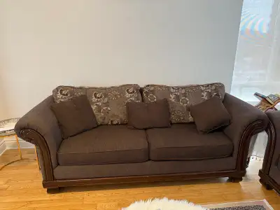 À vendre – Deux canapés en excellent état , View more