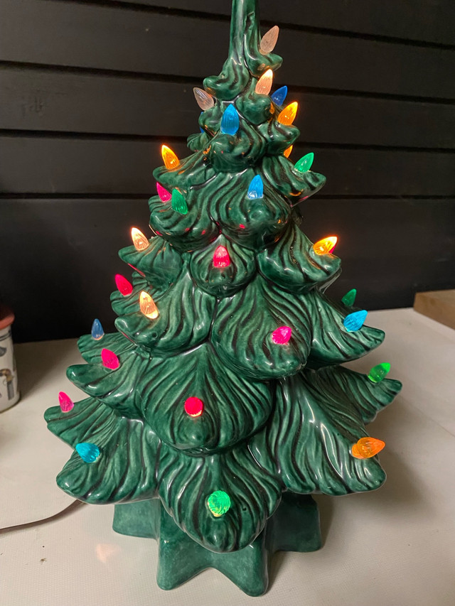 Vintage ceramic Christmas tree in Holiday, Event & Seasonal in Thunder Bay