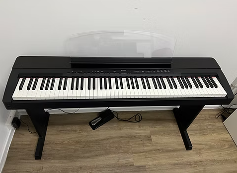 Yamaha P140 digital piano for sale in Pianos & Keyboards in City of Montréal - Image 2