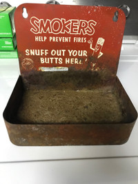 Vintage cigarette ash tray