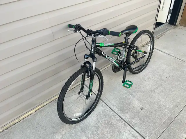 Kids 24" GT mountain bike in Mountain in Red Deer - Image 3