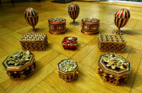VINTAGE COLLECTION OF MINI GOLD PLATED JEWELRY BOXES