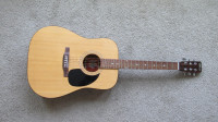 Norman Acoustic Guitar/Studio 30 Model/Like New/with Hard Case