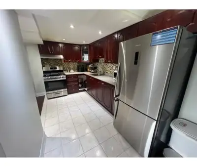 Walkout 2 bedrooms 1 washroom basement for lease in Markham box grove