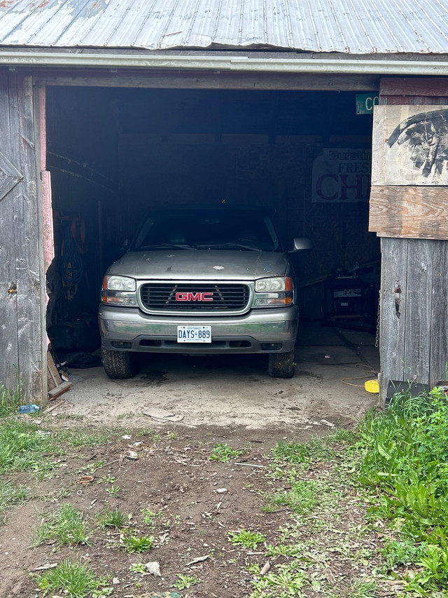 2003 gmc Yukon xl 4x4 in Cars & Trucks in Kawartha Lakes - Image 3