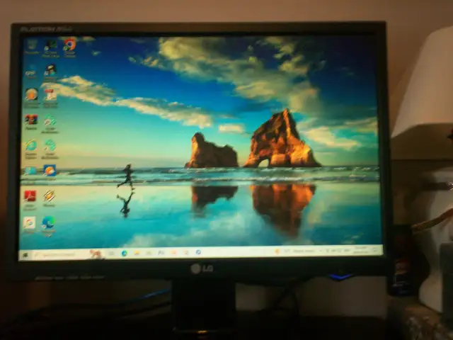 Desktop Computer in Desktop Computers in Ottawa - Image 6