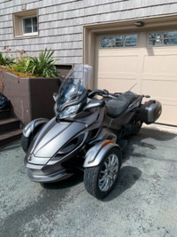 2014 CanAm Spyder RT 1330cc, 52,000km    $16,500