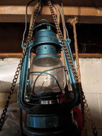 Hurricane Camping Lantern 