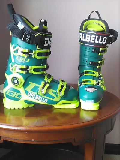 DALBELLO DS130 SKI BOOTS SIZE 26(8) BRAND NEW NEVER USED, View more