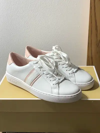 Michael Kors sneaker, View more